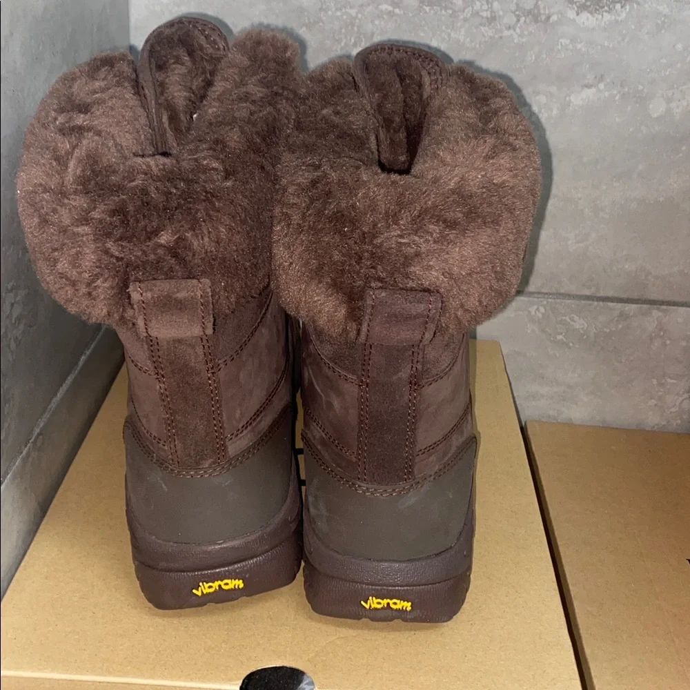 UGG BUTTE - Picture 3 of 5